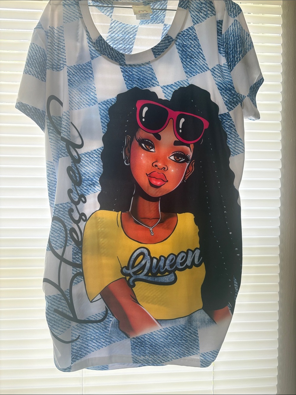 Graphic 'Queen' Crewneck Blouse - Yellow & Blue
